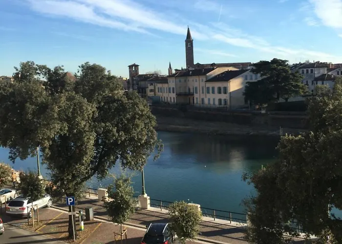 Veronajourneys 아파트