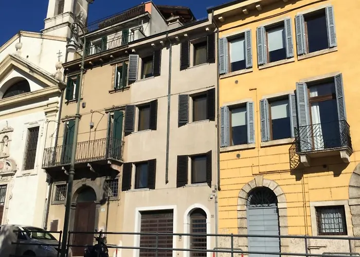 아파트 Veronajourneys *